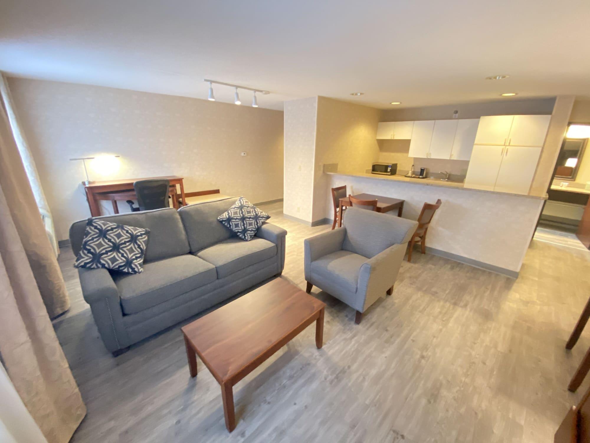 Отель Wyndham Garden Grand Rapids Airport Каскейд Экстерьер фото
